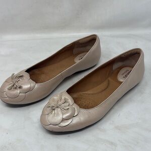 Clarks Cream Flats with Bow Detail